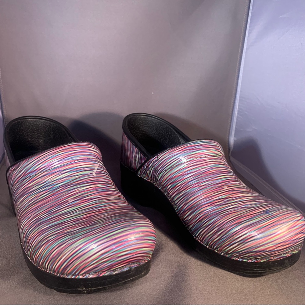 Dansko Pink and Purple Pastel Yarn Pattern Mules Comfortable Slip-On Clogs